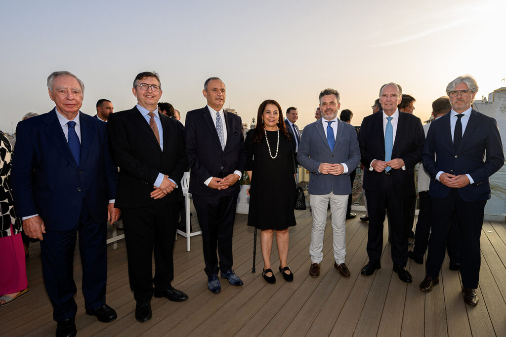 Clemente González, Vicente Lafuente,Ryad Mezzour, Karima Benyaich, José Díez, José Vicente Morata y Felipe Carrasco. marruecos
